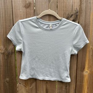 7Diamonds Women's Blue Ribbed Cropped Baby Tee Size M Casual Spring